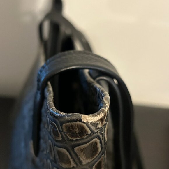 TOM THOMAS LEATHERS Gray Black Croc Pattern Asymmetrical Angle Shoulder Handbag - Picture 13 of 13